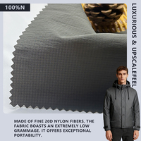 Tissu satiné imprimé personnalisé en gros populaire, échantillon gratuit de tissu satiné floral pour robe
