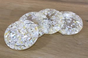 ชุดถาดรองแก้วทำด้วยมือทำด้วยมือทำจากเรซินไข่มุกแท้แผ่นรองแก้วอีพ็อกซี่สุดหรูสำหรับโต๊ะกาแฟของตกแต่งบาร์และของขวัญ - Product Image 2