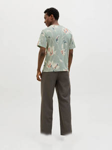 Camiseta inspirada en ropa de calle para hombre, proveedor de ropa personalizada para uso diario de moda y ropa informal cómoda, suministro al por mayor - Product Image 2