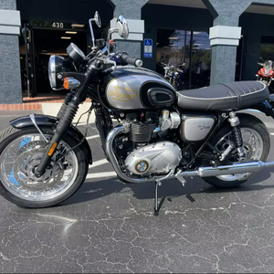 มอเตอร์ไซค์ผจญภัยรุ่นใหม่ที่ดีที่สุดแห่งปี 2026 Triumph Bonneville T120 Icon Edition - Product Image 1