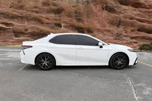 Toyota Camry SE Nightshade 2023 USADO EN EXCELENTES CONDICIONES - Product Image 2