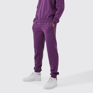Conjunto Deportivo de Sudadera con Cuello Redondo y Logotipo en Relieve Morado para Hombre, Corte Regular Informal, Ropa de Otoño para Adultos, 100% Algodón - Product Image 3