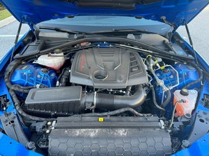 Sport Carbon de 280 hp con motor turbo de 4 cilindros, en buen estado. - Product Image 5