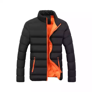 เสื้อแจ็คเก็ตบอมเบอร์ผู้ชายสำหรับฤดูหนาว คุณภาพสูง ผลิตจากผ้าโพลีเอสเตอร์/คอตตอน 100% พร้อมซับในขนสัตว์ มีซิปและกระเป๋า  รับสกรีนโลโก้ตามแบบ - Product Image 5