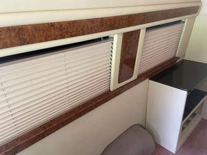 Fourgon de luxe d'occasion 2014 Be nz Sprinter, conversion, moteur turbodiesel V6 de 3,0 litres, sièges pivotants, argent, charge utile de 4000 kg, 2500-27200 - Product Image 3