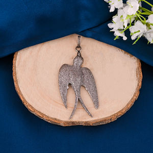 Colgante de Plata de Ley 925 con Diseño de Pájaro y Diamantes Naturales, Chapado en Rodio Negro, Estilo Vintage, Tamaño 50x30 mm - Product Image 1