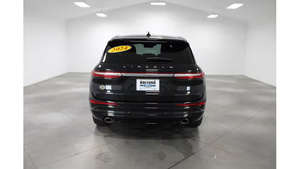 Véhicules d'occasion certifiés LHD/RHD, pré-2024, faible kilométrage, transmission automatique, sièges en cuir, sans accident et prêts à être expédiés. - Product Image 5