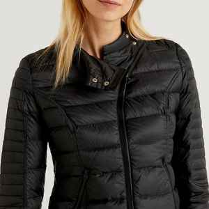 Chaqueta de invierno acolchada con cremallera de poliéster ligera para mujer, personalizada, al por mayor, acolchada, transpirable, característica sólida para otoño - Product Image 6