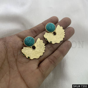 Grandes boucles d'oreilles clous en agate turquoise plaquées or, design chrétien, pour anniversaire de mariage féminin - Product Image 3