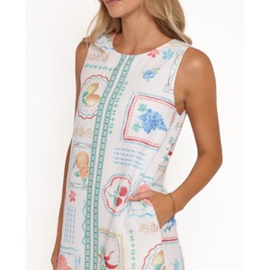 Magnifiques robes pour femmes avec un design intemporel, une forme confortable et un attrait élégant pour les tenues décontractées et sociales - Product Image 6