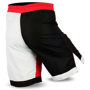 Shorts MMA entièrement personnalisés pour les arts martiaux, respirants, séchage rapide, disponibles en toutes tailles et couleurs, fabriqués en mélange durable de spandex/polyester - Product Image 1