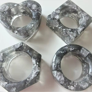 Anillos de Servilleta Acrílicos Estilo Ángel, Hechos a Mano con Patrón Floral, Detalles Esmaltados, Remolinos Brillantes, Ecológicos, en Stock para Cena - Product Image 1