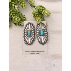 Boucles d'oreilles Rita Lee Kingman en turquoise et argent sterling, motif floral, style concho, pendantes - Product Image 1