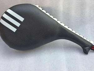 Tapis de raquettes de Taekwondo professionnel de qualité supérieure en cuir PU véritable fait tapis de raquette de boxe Taek Wondo avec un design personnalisé - Product Image 4