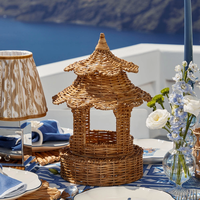 Lanterne pagode en rotin faite à la main avec toit de pétoncles bougeoir tissé Ramadan lanterne en osier naturel pour la décoration de la maison et du jardin