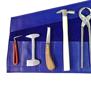Kit de maréchal-ferrant professionnel réutilisable et durable en acier inoxydable à haute teneur en carbone avec étui à outils pour usage vétérinaire à cheval - Product Image 4