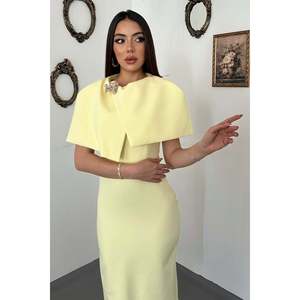 Robe cape jaune à boucle unique pour femme Elisa Fashion - Product Image 3