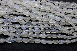 Perles de pierre de lune arc-en-ciel blanc Pierres de feu bleues ovales lisses 9X6MM & 12X9MM Approx. 15 ''pouce - Product Image 5