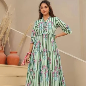 Vestido largo indio hecho a mano de algodón con estampado floral para mujer, elegante vestido de fiesta, regalo de novia personalizado para ella en venta - Product Image 1