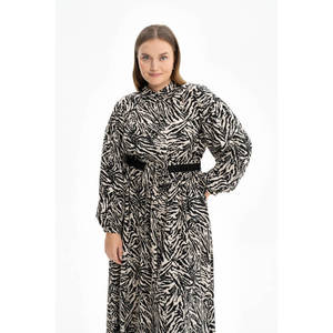 Vestido de Gasa Talla Grande con Cintura Imperio y Detalle Fruncido - Product Image 5