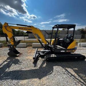 รถขุดตีนตะขาบ New Holland E215B 21 ตัน สภาพดี ผ่านการทดสอบแล้ว พร้อมใบรับรอง  ขายพร้อมเกียร์ ปั๊ม มอเตอร์ เครื่องยนต์ และลูกปืน น้ำหนัก 980 กก. - Product Image 2