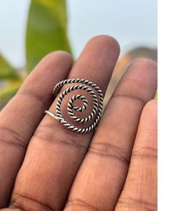 Anillo espiral de plata de ley ajustable hecho a mano, banda abierta trenzada, diseño de envoltura minimalista, joyería cristiana para mujer, regalo para - Product Image 3