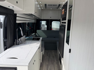 Camping-car Pleasure-Way Ontour 2.2 Classe B 2021-2022, prix abordable, pour 4 à 6 personnes - Véhicule pour voyages d'aventure sur route - Product Image 2