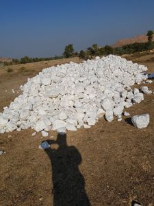 High Purity M Grade <strong>SiO2</strong> Quartz Lumps 99.4% Indian Exporter Offers for Ferro Silicon Manufacturing-Wholesale Price - Product Image 2