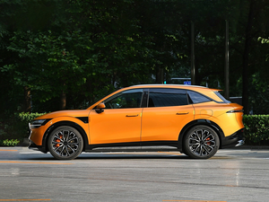 Véhicule énergétique neuf à succès Zeekr 7X haute performance, SUV de taille moyenne avec une autonomie NEDC de 601 à 700 km et une puissance moteur de 200 à 250 kW - Product Image 2