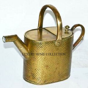 Arrosoir en métal galvanisé résistant aux intempéries avec un élégant effet martelé et une conception robuste à prix abordable - Product Image 1