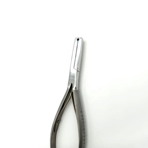 Alicates para Extensiones de Cabello con Cinta Adhesiva, Acabado Mate, Acero Inoxidable de Grado Quirúrgico, con Estuche de Cuero y Logotipo Personalizado - Product Image 5