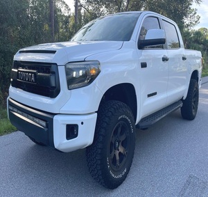 2017 Tndra Limitd CrewMax 4xx4 5.7L V.8 4.W.D T.R.D Off.Road - Product Image 1