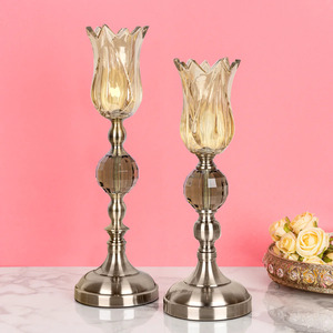 Encantadores soportes votivos de vidrio perfectos para cualquier ocasión Ilumine su espacio Elegantes portavelas con votivos de vidrio - Product Image 1