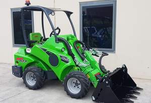 รถตักขนาดเล็ก Avant 523 พร้อมบุ้งกี๋ 4in1 ขับเคลื่อนด้วยเครื่องยนต์และเกียร์ยันมาร์ - Product Image 5