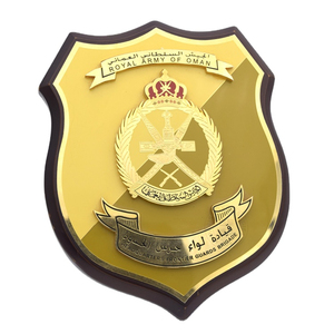 Placas de Premio de Madera de Alta Calidad Personalizadas con Colores y Diseños Personalizados, Marca Golden Crown de Pakistán para Honores Reales - Product Image 3