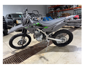 Nueva Motocicleta Kawasaki KLX 230R 2025 - Exclusivo Descuento del 30% - Product Image 2