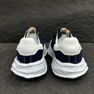 Zapatos casuales de lona de algodón para hombre, con punta redonda, estilo con cordones y hebilla, cómodos y transpirables, para deporte. - Product Image 6