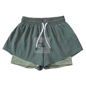 Pantalones cortos de gimnasio cómodos de alta calidad Pantalones cortos de doble capa con logotipo personalizado - Product Image 5