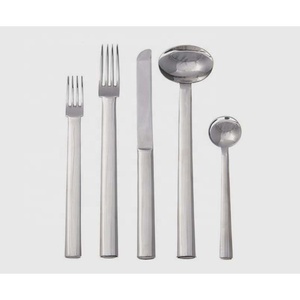 Plata Pulida Diseño en relieve Mango largo Colección de metal Acero inoxidable Venta al por mayor Cubiertos de restaurante al aire libre - Product Image 4