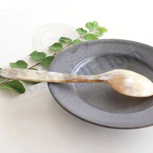 Nouvelle version cuillère en corne de buffle naturelle polie Design de couverts traditionnels pour la vaisselle de restaurant et l'utilisation artisanale - Product Image 6