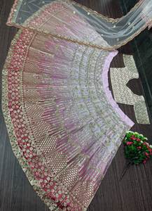 ชุดเจ้าสาวเลเฮนกา ดีไซเนอร์ แมนิช มัลฮอตรา คิอาร่า อัฟดานี - Product Image 5