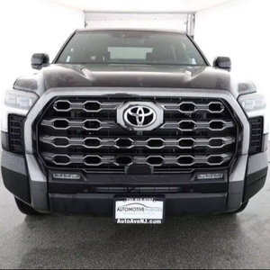 NUEVA Toyota Tundra Platinum 2023 de Construcción Estándar - Product Image 1