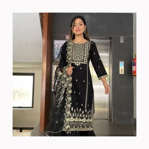 Trois pièces Salwar Kameez robe lourde broderie travail style indien pakistanais en coton de soie pour la fête pour des occasions spéciales - Product Image 2