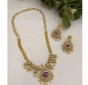 Elegante Juego de Collar y Aretes de Moissanita con Aspecto de Polki Chapado en Oro de Primera Calidad para Bodas, Colección para Mujer - Product Image 1