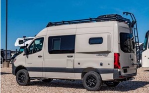 2023 ENTEGRA ALMUERZO 19Y Autocaravana de lujo usada para acampar - Product Image 3