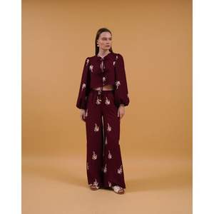 Blusa Bordada para Mujer al por Mayor con Diseño de Lazo Frontal - Product Image 2