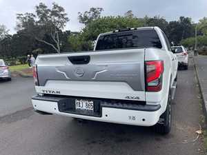 CLEAN 2024 Nissan Titan Platinum Reserve Crew Cab 4WD Automatique Volant à Gauche Cuir Foncé R18 - Product Image 2