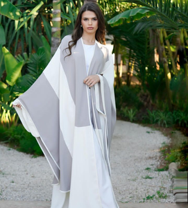 Los mejores precios al por mayor en Trendy Plus-Size Winter Abayas Hijabs Cinturón abierto frontal Estilo Cintura modesta Combinación perfecta para el invierno - Product Image 5