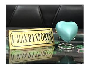 Urne de luxe en forme de coeur en métal urne en aluminium pour animaux de compagnie avec support fournisseurs de funérailles pot de cendres humaines urnes uniques de meilleure qualité à faible quantité minimale de commande - Product Image 2