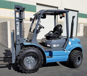 Chariots élévateurs tout terrain 4WD/2WD à vendre - Product Image 4